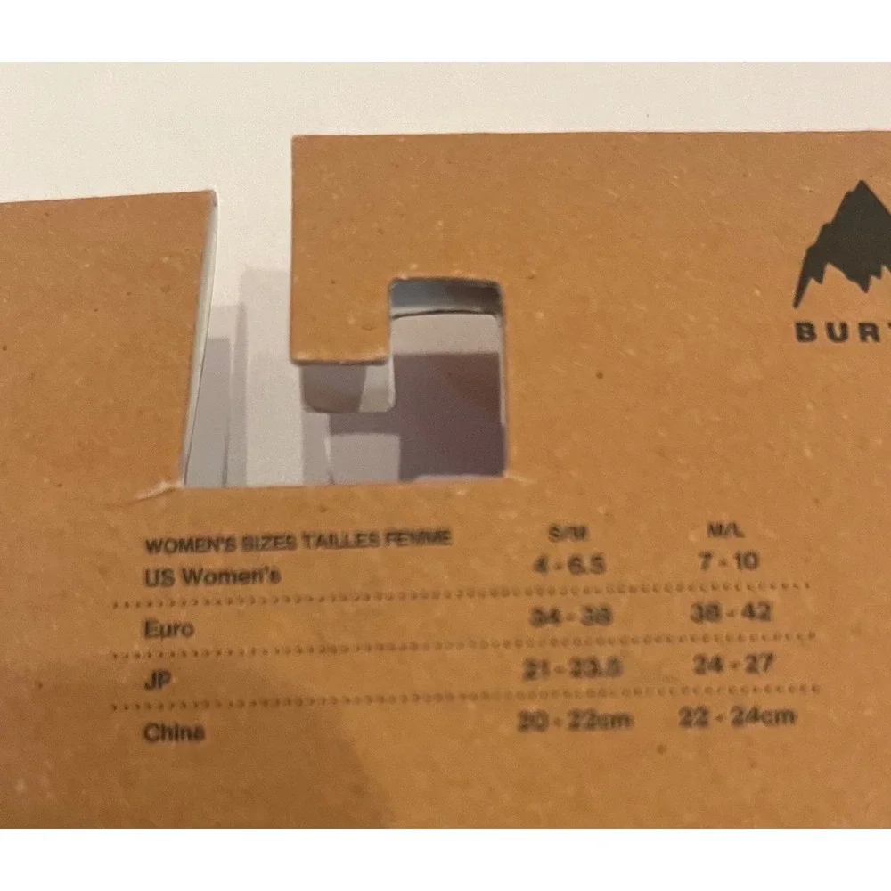 BURTON 2 Pair Woman's Emblem Midweight Socks Size‎ S/M 4-6.5